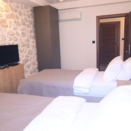 Apartmani Fantasia Cetinje Exterior photo
