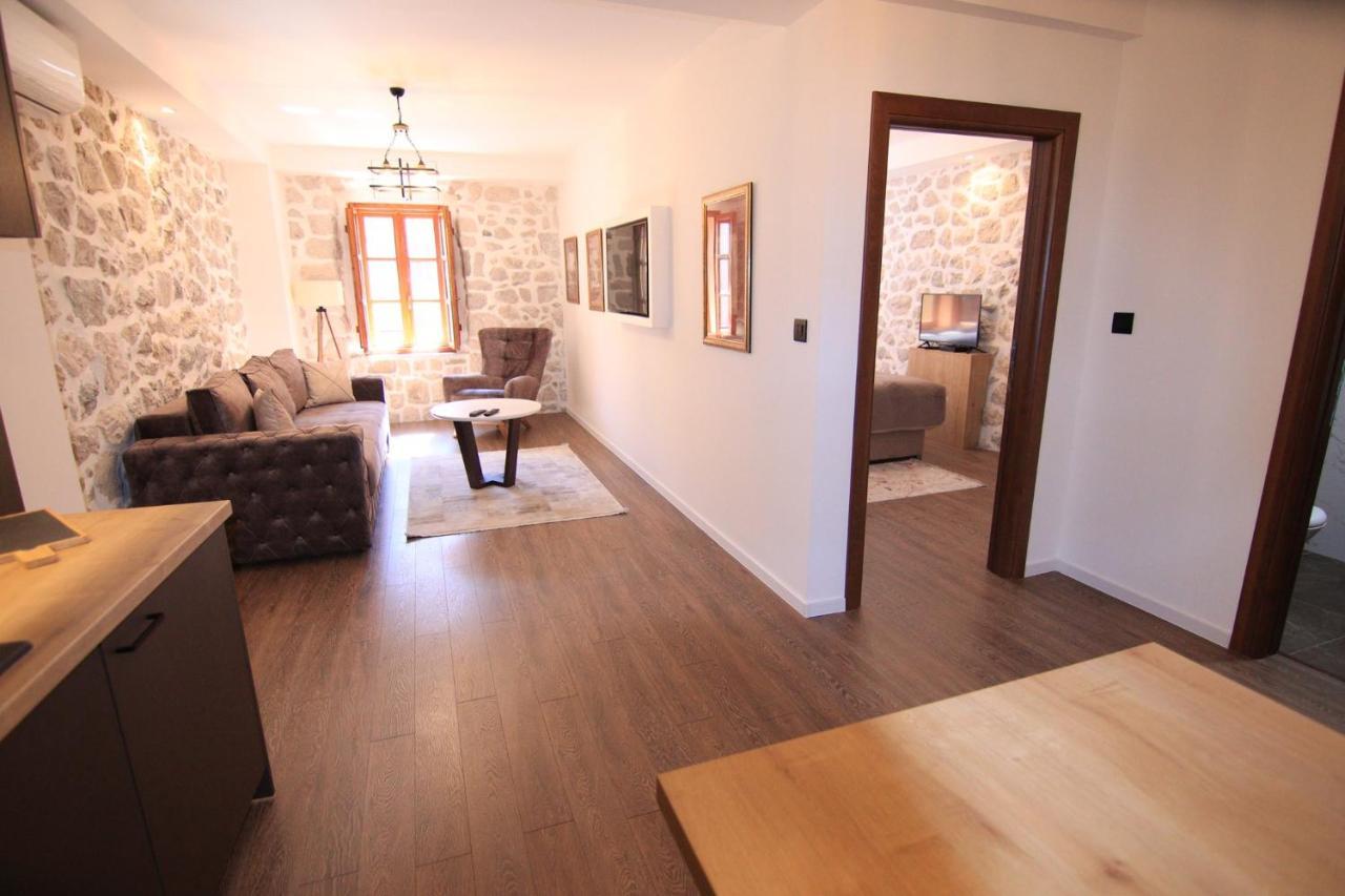 Apartmani Fantasia Cetinje Exterior photo