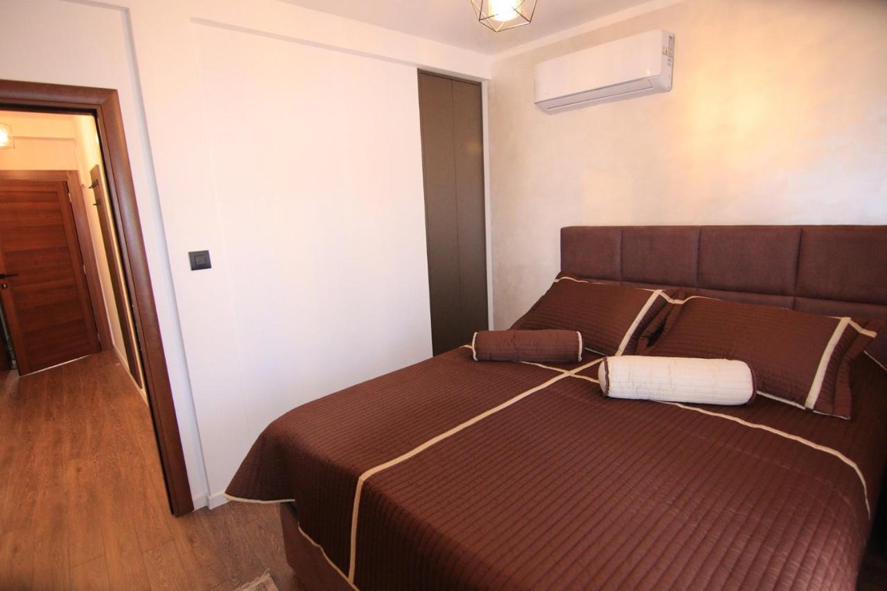Apartmani Fantasia Cetinje Exterior photo