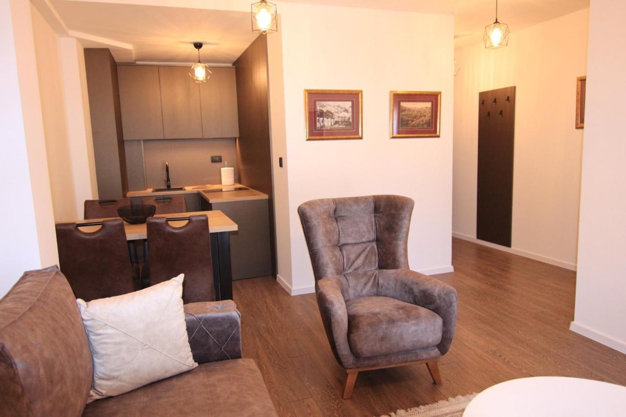 Apartmani Fantasia Cetinje Exterior photo