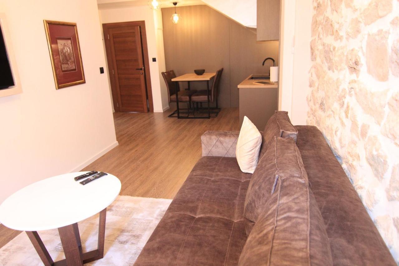 Apartmani Fantasia Cetinje Exterior photo