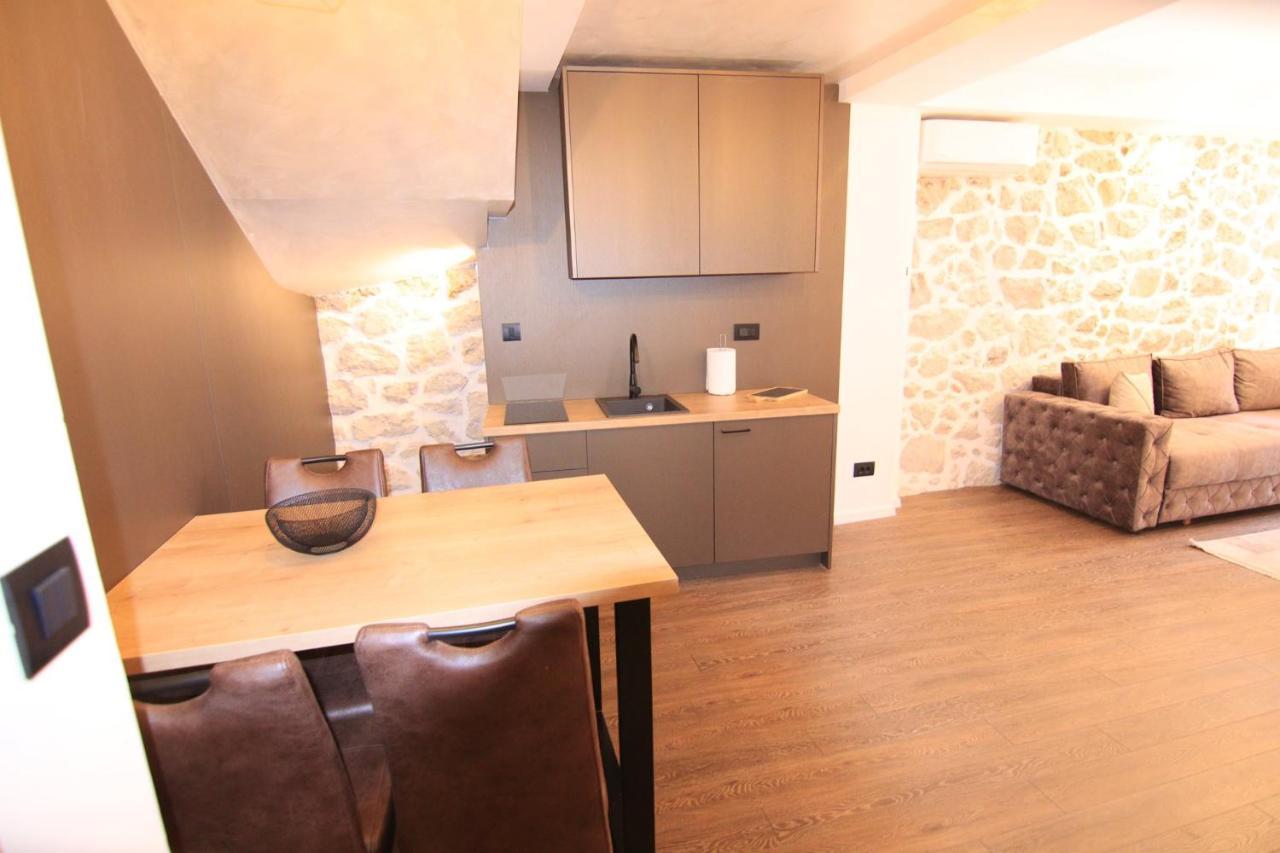 Apartmani Fantasia Cetinje Exterior photo