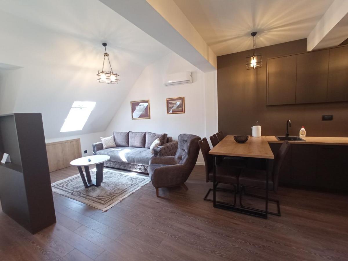 Apartmani Fantasia Cetinje Exterior photo